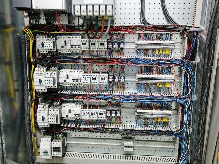 Installation automatisation industrielle Saint-Lambert-de-Lauzon