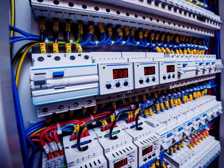 Automatisation industrielle, Laval