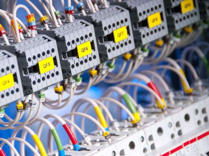 Installation électrique industrielle Saint-Lambert-de-Lauzon